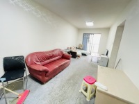 3室2廳1陽臺(tái) 金曇花園客廳