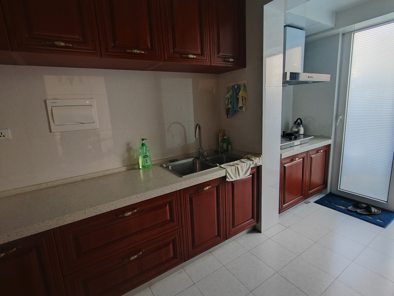 3室2廳2陽臺 世博生態(tài)城云嶺鄰里廚房