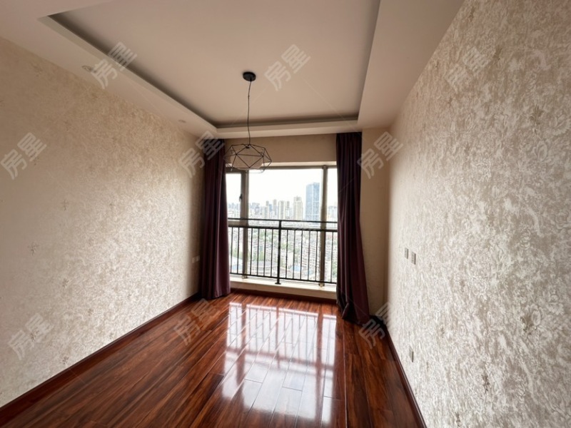 3室2廳 候谷花園臥室