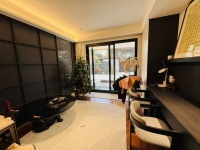 4室2廳2陽臺 華夏四季三期客廳