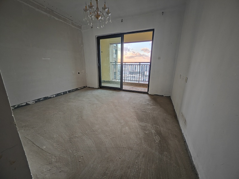 4室2廳4陽臺 藍光水岸公園臥室