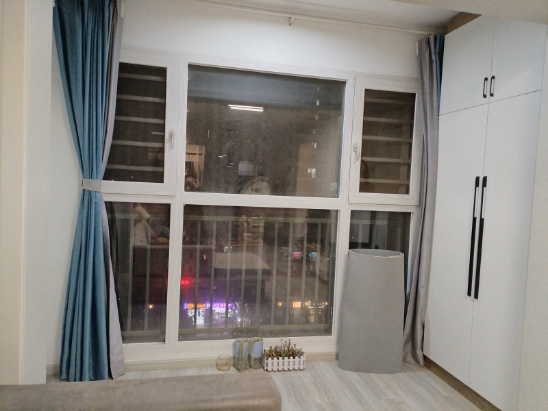 3室2廳2陽(yáng)臺(tái) 藍(lán)光水岸公園陽(yáng)臺(tái)