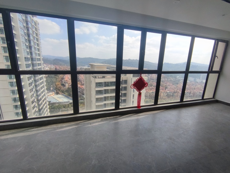 4室2廳 華夏金地世博一號(hào)陽臺(tái)