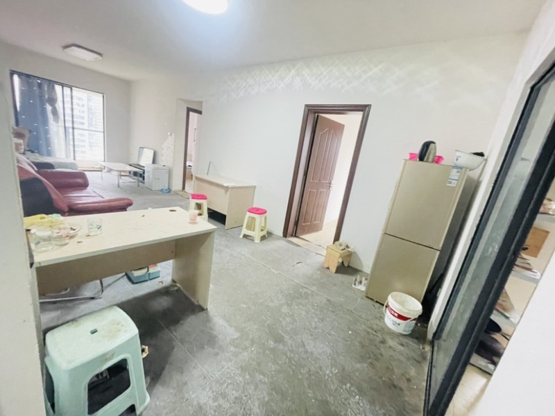 3室2廳1陽臺(tái) 金曇花園客廳