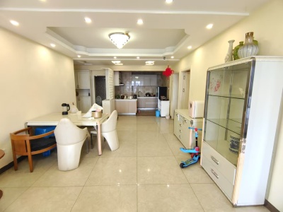 3室2廳2陽臺 金泰國際一期餐廳