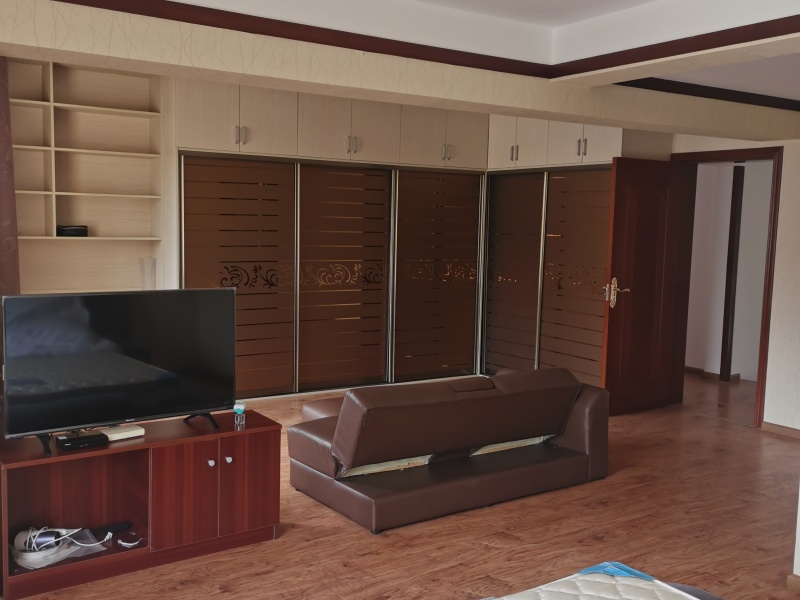 5室3廳3陽臺(tái) 時(shí)代風(fēng)華二期臥室