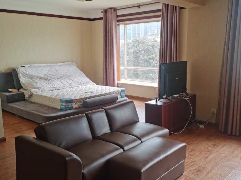 5室3廳3陽臺(tái) 時(shí)代風(fēng)華二期臥室