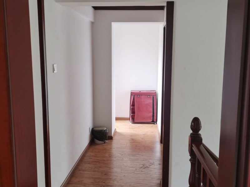 5室3廳3陽臺(tái) 時(shí)代風(fēng)華二期其他