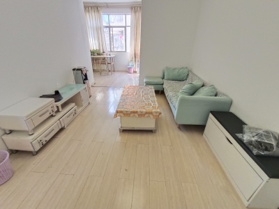 2室2廳1陽臺(tái) 頤園里