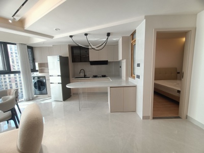 2室2廳1陽(yáng)臺(tái) 翠湖一品