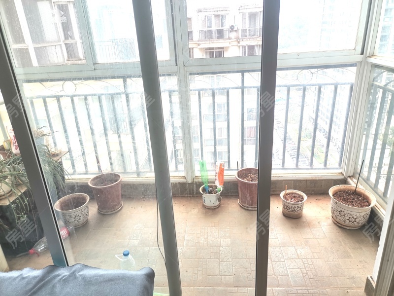 2室2廳3陽臺 遠洋風(fēng)景陽臺