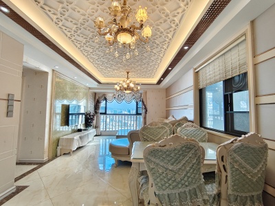 3室2廳2陽臺 圣世一品