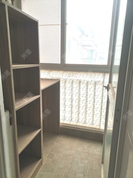 2室2廳3陽臺 遠洋風(fēng)景陽臺