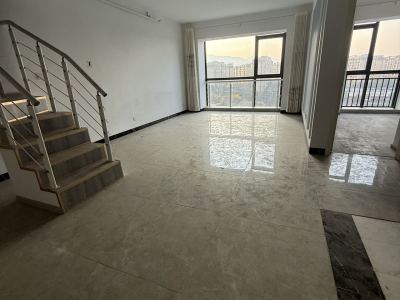 3室2廳2陽(yáng)臺(tái) 山海灣