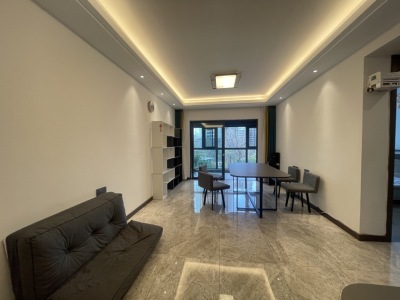 3室2廳2陽(yáng)臺(tái) 萬(wàn)科城乘峰上