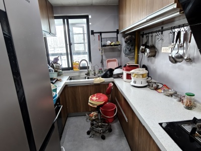 4室2廳2陽(yáng)臺(tái) 匯都首譽(yù)