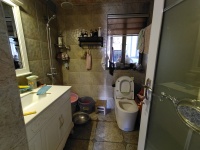 4室2廳2陽臺(tái) 金馬悅城衛(wèi)生間