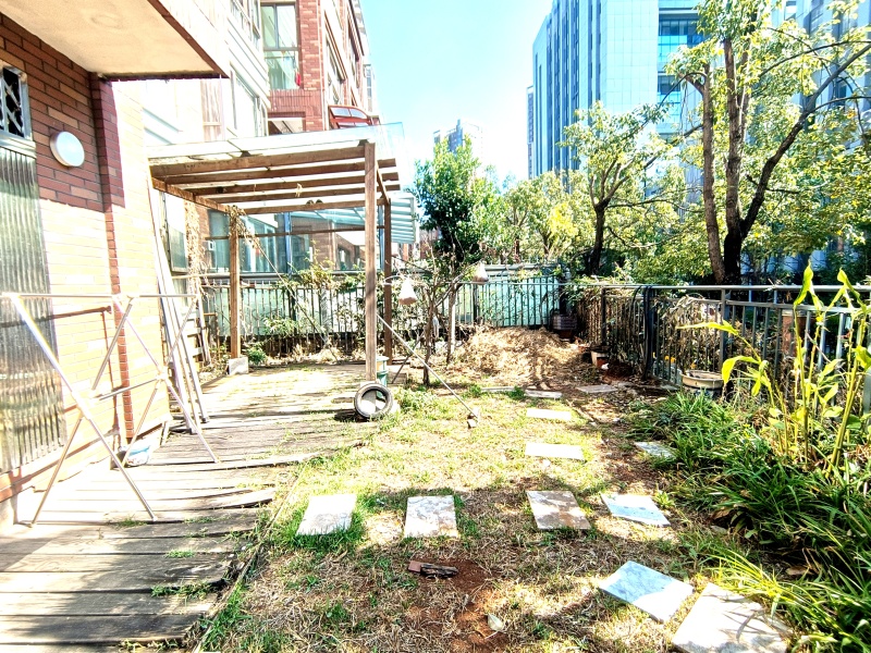 3室2廳 龍江雅苑自家花園