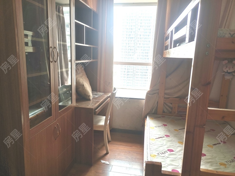 2室2廳3陽臺 遠洋風(fēng)景臥室