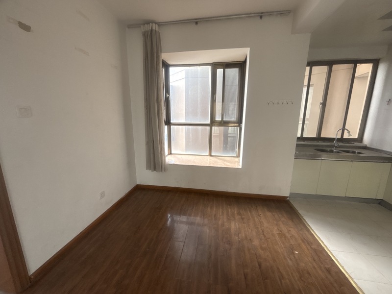 3室2廳1陽臺 麗水雅苑餐廳