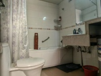 5室2廳3陽(yáng)臺(tái) 麗陽(yáng)星城一期衛(wèi)生間