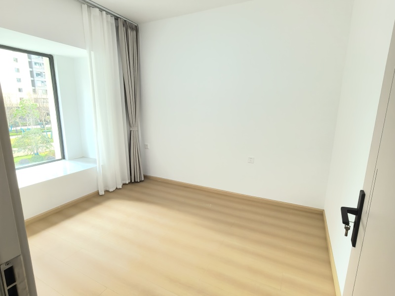 3室2廳2陽臺 招商雍和府一期臥室