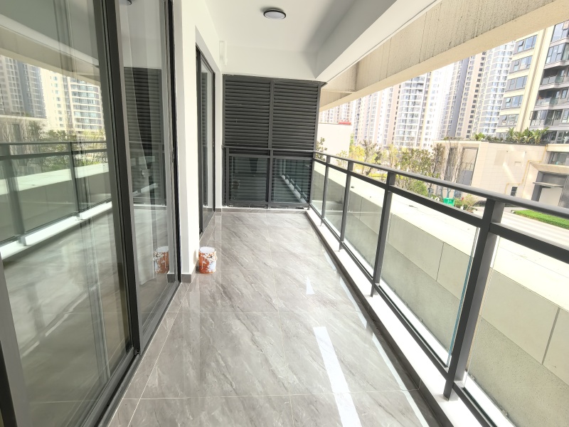 3室2廳2陽臺 招商雍和府一期陽臺