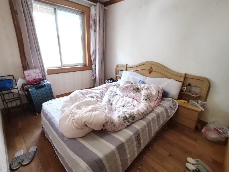 2室2廳 秋苑小區(qū)臥室