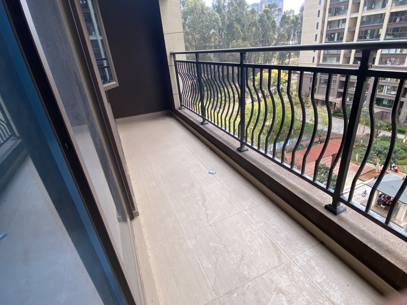 2室2廳1陽(yáng)臺(tái) 碧桂園北城映象立春苑陽(yáng)臺(tái)