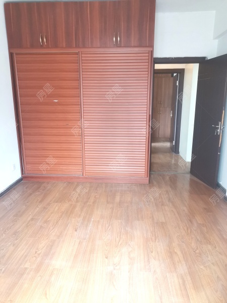 2室2廳3陽臺 遠洋風(fēng)景臥室