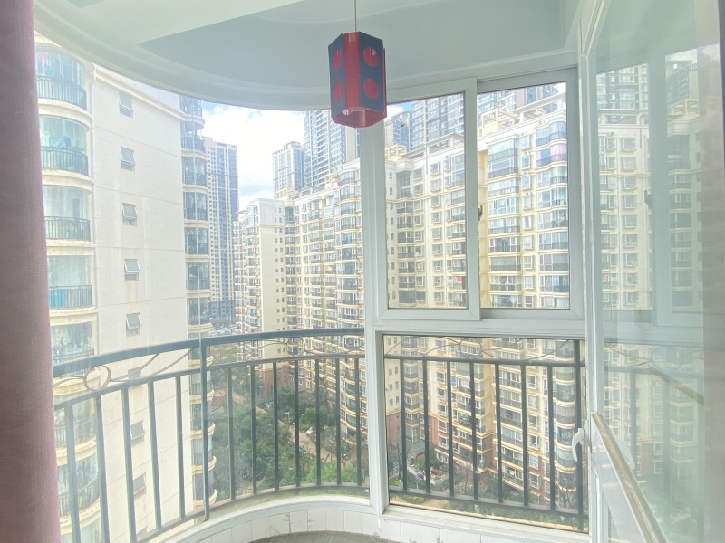 2室2廳2陽(yáng)臺(tái) 遠(yuǎn)洋風(fēng)景陽(yáng)臺(tái)