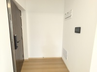 3室2廳2陽臺 招商雍和府一期門廳