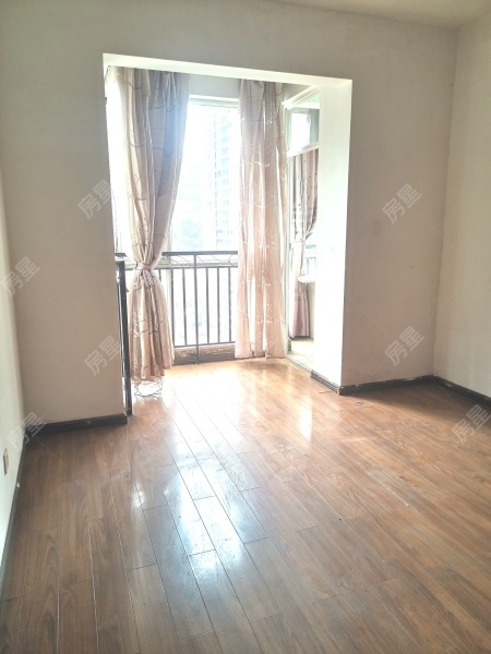 2室2廳3陽臺 遠洋風(fēng)景臥室