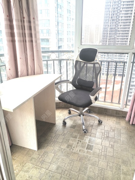 2室2廳3陽臺 遠洋風(fēng)景陽臺