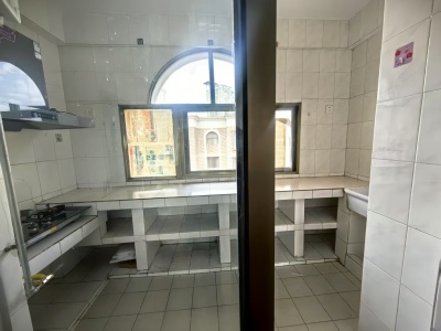 3室2廳1陽(yáng)臺(tái) 月牙塘小區(qū)