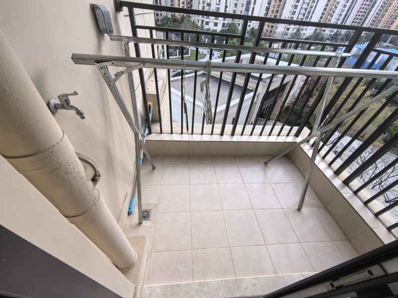 3室2廳1陽(yáng)臺(tái) 金地星月陽(yáng)臺(tái)