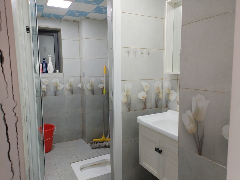 3室2廳2陽臺(tái) 藍(lán)光水岸公園衛(wèi)生間