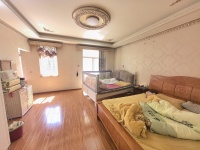 5室2廳2陽臺 玫瑰灣小區(qū)別墅臥室