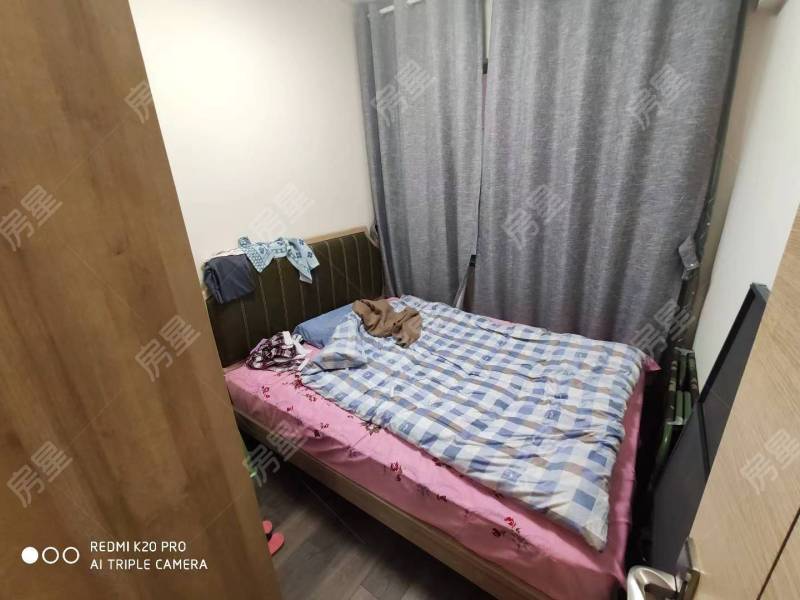 3室2廳1陽(yáng)臺(tái) 正大紫都城臥室