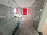 4室2廳3陽臺(tái) 藍(lán)光水岸公園衛(wèi)生間