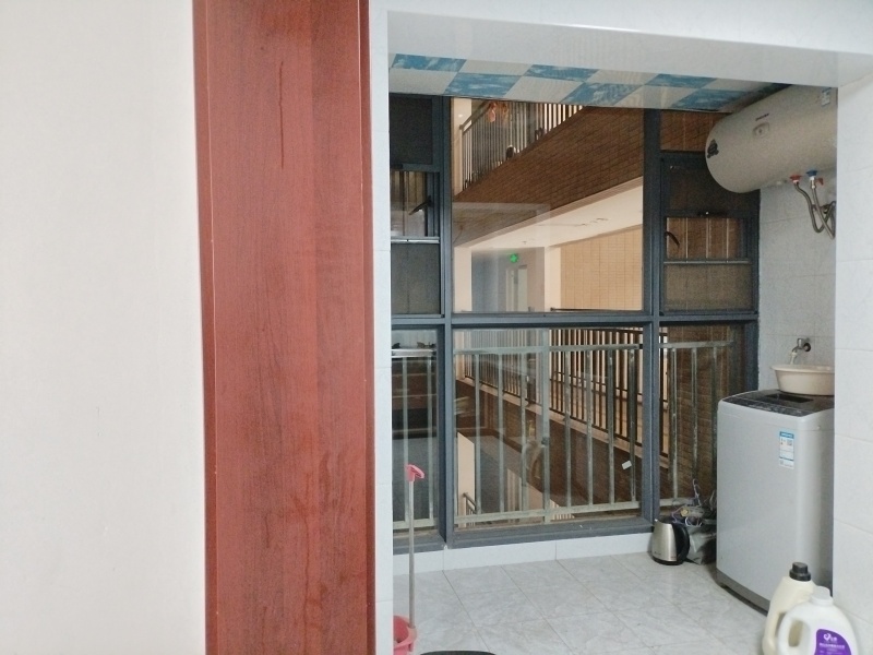 3室2廳2陽臺(tái) 藍(lán)光水岸公園陽臺(tái)