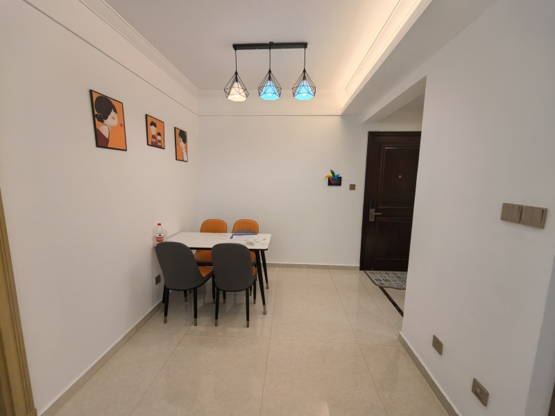 3室2廳1陽(yáng)臺(tái) 金地星月餐廳