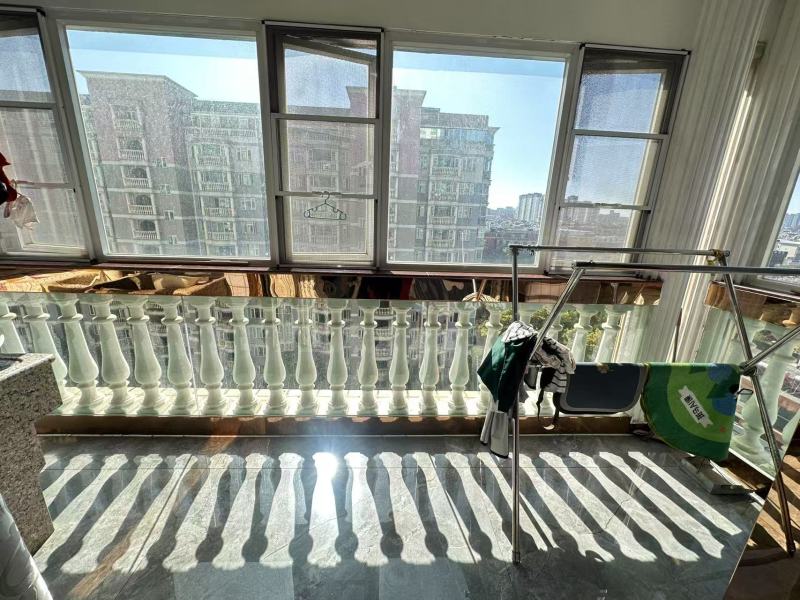 2室2廳2陽臺(tái) 世紀(jì)城玉春苑陽臺(tái)