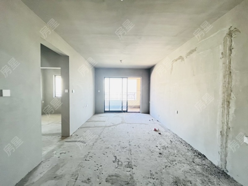 3室1廳2陽臺 恒泰滇池名門金逸嘉園客廳