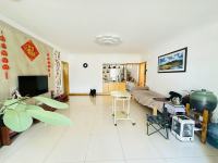 4室2廳2陽(yáng)臺(tái) 月牙塘小區(qū)客廳