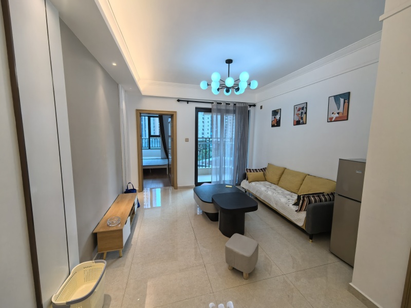 3室2廳1陽(yáng)臺(tái) 金地星月客廳