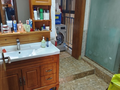 3室2廳1陽臺(tái) 圣世一品