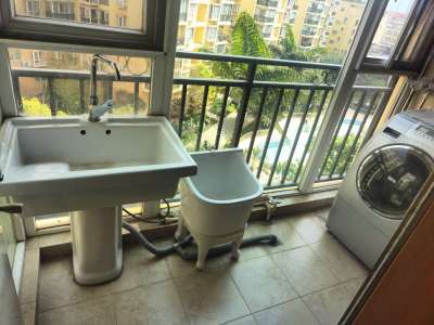 3室2廳2陽臺(tái) 玫瑰灣小區(qū)