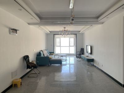 4室2廳1陽臺 紅星天鉑