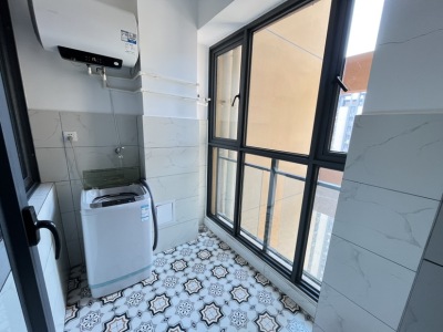 2室2廳1陽(yáng)臺(tái) 潤(rùn)城八區(qū)